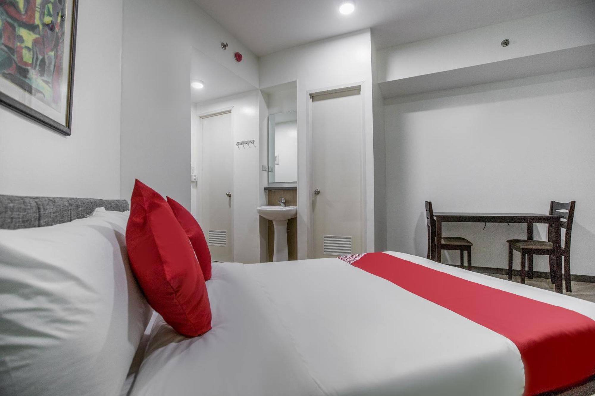 Casa Lily Hotel Quezon City Exterior photo