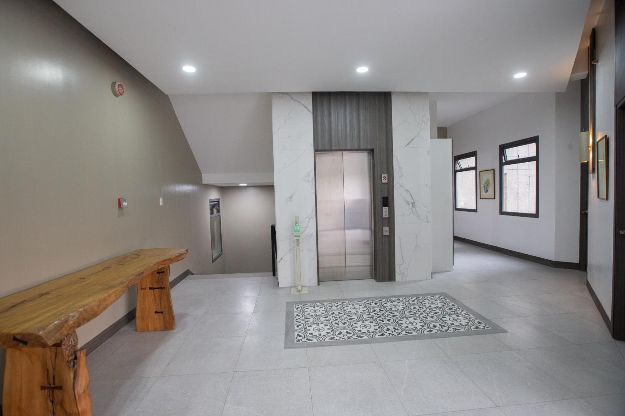 Casa Lily Hotel Quezon City Exterior photo
